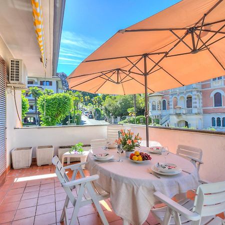 Appartamento Gaya Stresa Center - Happy Rentals Kültér fotó